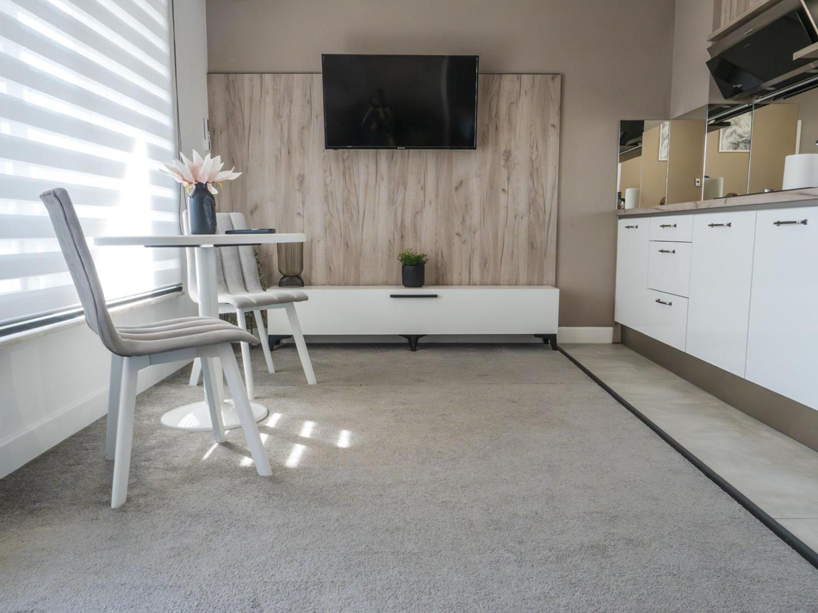 Gavas Jacuzzi Relax Zen Apartment Cluj Napoca Bagian luar foto